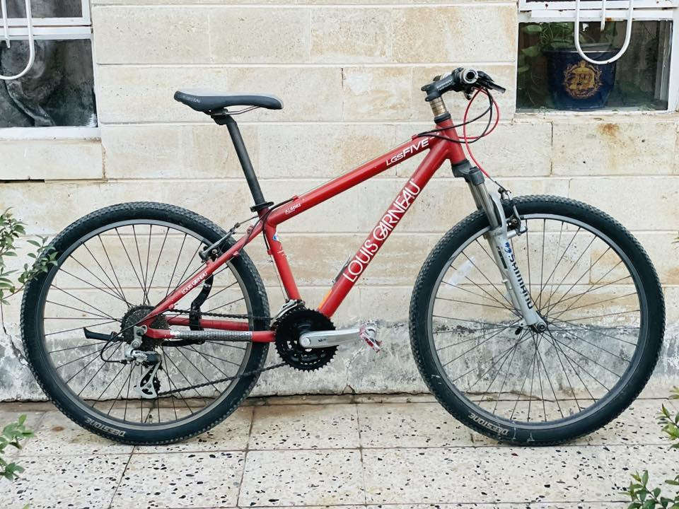 دراجة ماركة Louis Garneau

كندي 🇨🇦 

مكينة شيمانو التوس 8/3

ويل زوم دبل 

كمبليون

تايرات ديستون

دبل rst

ستيرن 90

دراجة نضيفة وماناقصها شعرايه 

تاخذها تتونس بيها وتنساها كلشي ميحتاجلها 

مقعد لويس اصلي

السعر.  الف 225 💵 

التواصل عبر الرقم ***********

متوفر واتساب
