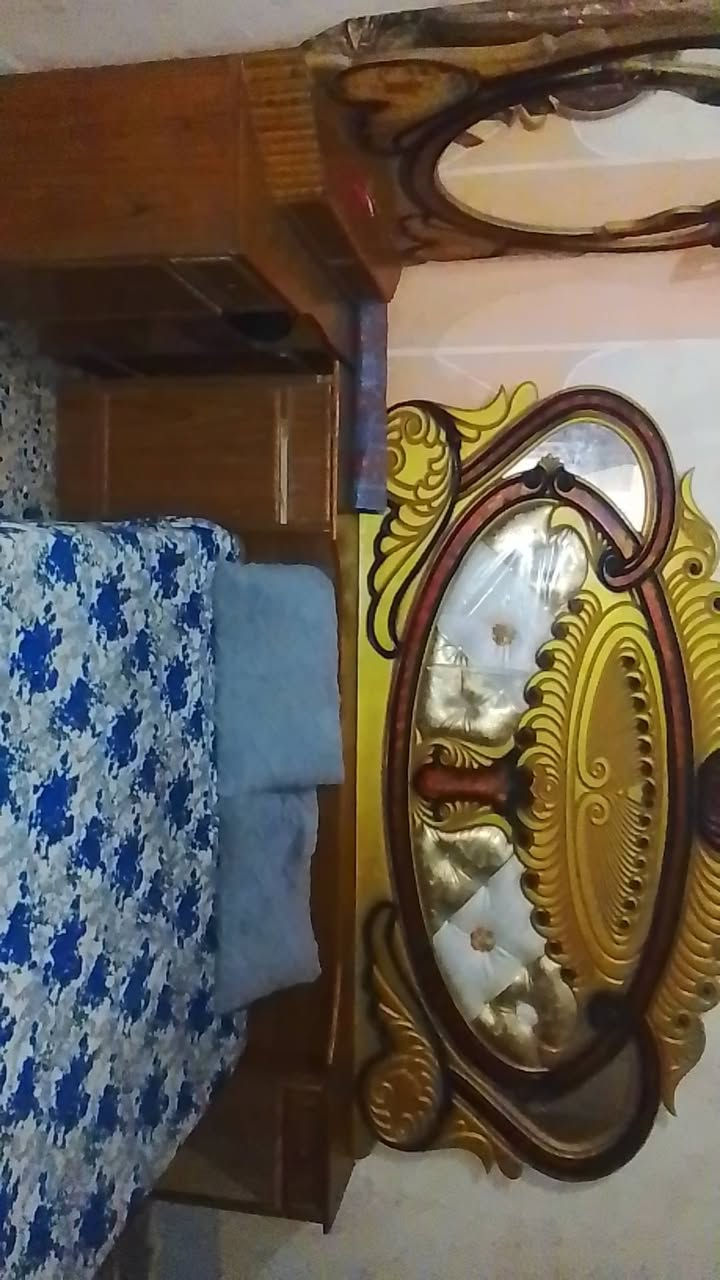 السلام عليكم غرفه اللبيع نضيفه 
مابيها كل ضرر 650وبيها مجال مكاني بغداد *********** تصال ع رقم
