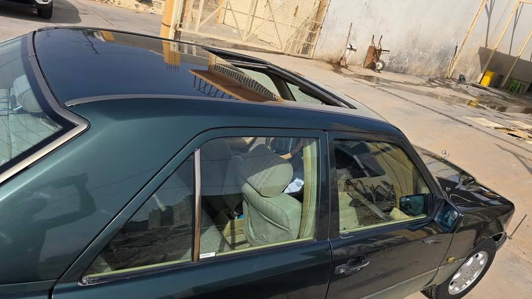 سلام عليكم مارسدس دب لون زيتوني  موديل 91 مكفوله كير مكينه بلاد السياره جاهزه من كلشي ما بيهه اي نقص قواعد سليمات ما طكات بلاد مصبوغه صبغ عام  قطر خياس ما بيهه تبريد ثلج مشروع وطني كشنات كهرباي حداديه 80/ 100 فتحه سلايت شغلات السياره مال جناي بعدهه جديده اتعهدلك بل صوليات والتحويل والعيب الشرعي تخم تاير اذا مراوس حسب القناعه عادي  السعر 65 وبيهه مجال الطيبين عنوان الناصريه مركز الاستفسار الرقم ***********
