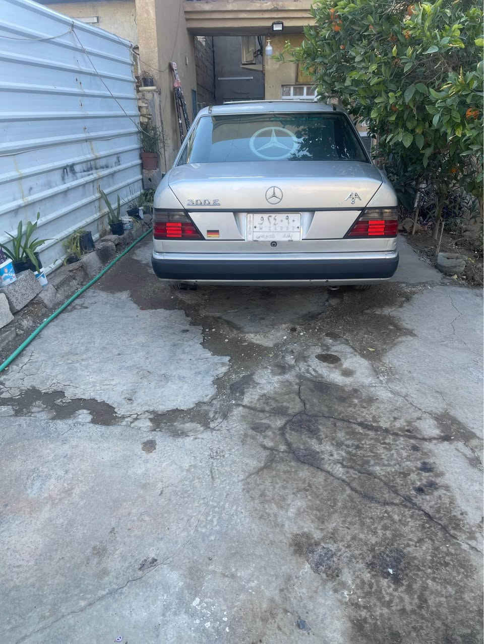 السلام عليكم مارسيدس300موديل90اصل
محرك 6سلندر بلادقبق اسود كيراوتو
فول مواصفات 
بدون صبغ بدون حادث عدة بلجاملغ كدشبر 
الشراي يتصل ***********
السعر63قفل مكانهابغداد بغداد, العراق
