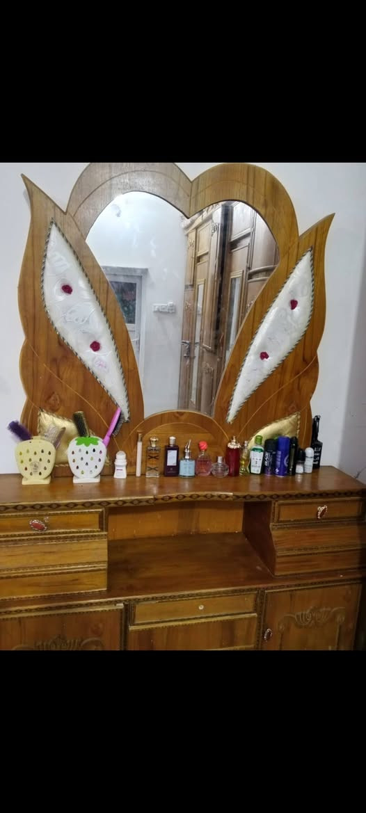 بسبب وعود كاذبه عيد نشرهن بوفيه مترين سعرها ١١٠ ميز مرايه سعره ١٠٠ مكينه خياطه جمسي سعرها 175صوبه زيتيه ٤٠ مكناسه كهربائيه ٣٥


**إذا كنت صاحب هذا الإعلان وتريد حذفه لأي سبب، رجاءا أرسل رسالة إلى الدعم الفني**