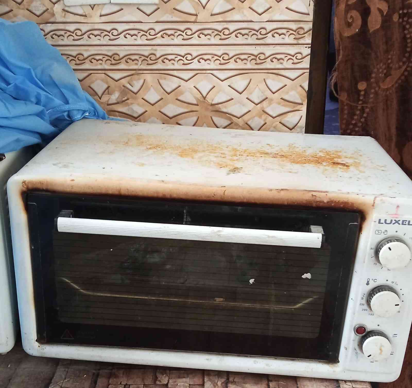 مرحبا صوبه صالون كبيره ٤٠ وفرن حجم كبير ١٥ المكان قرب بوابه الكاظميه ***********
