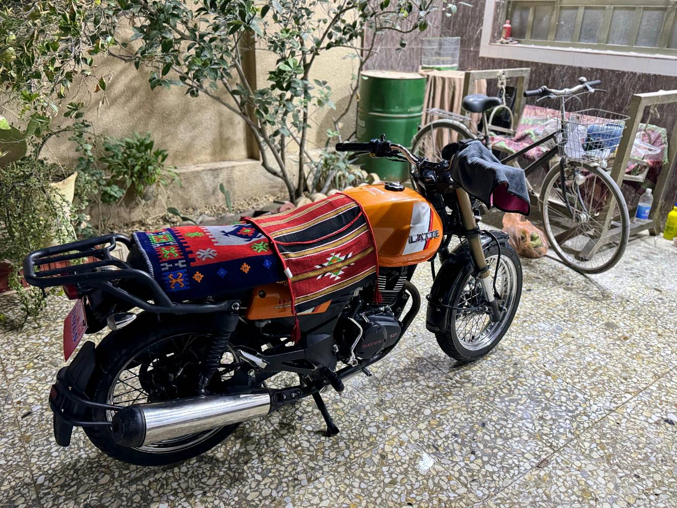 دراجة لايتي محرك ميتين موديل 22 مكفولة الدراجة ما ناقصهة برغي سنوية بيهة باقي استلام اللوحات فقط مكان الدراجة كربلاء حي العباس 