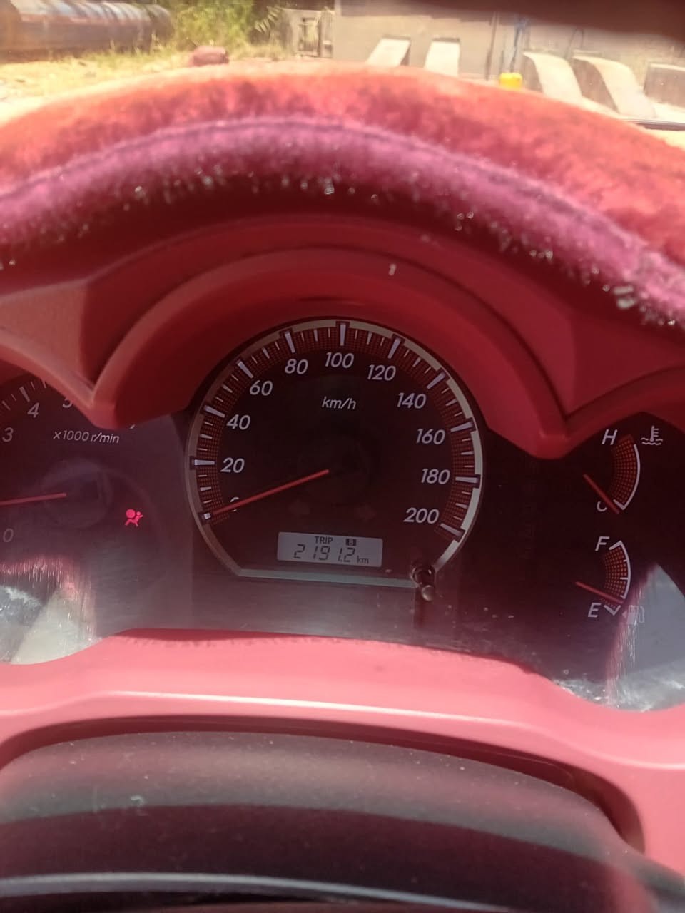 السلام عليكم
للبيع سيارة تويوتا موديل 2014 وارد كويتي  محمد سايق ماشية 220000 رقم صلاح الدين شاصي19 محركها ما مفتوح  بيها تعديلات بسيطة بارد بدون تبديل اي قطعة وبدون اي ضربة
السعر $21000
للأستفسار ***********
