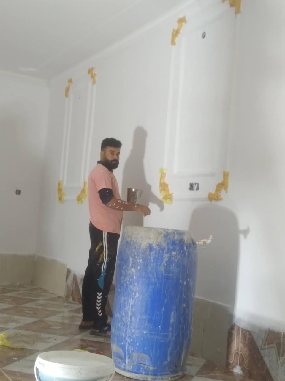 يوجد كادر عمل اصباغ والديكورات مغربي وخليجي الاتصال ع رقم ***********
