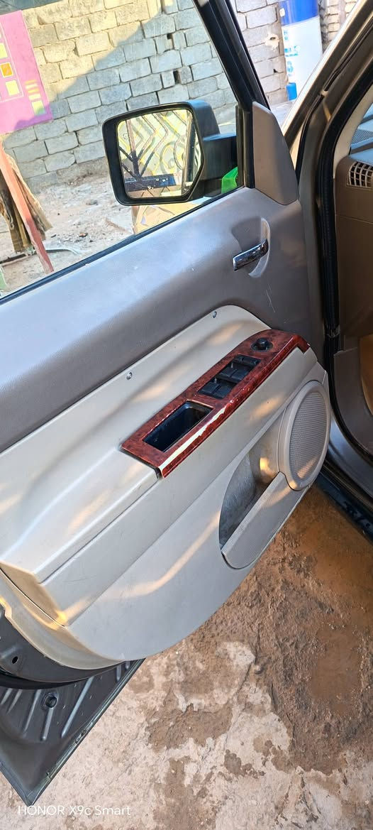 سياره جيب للبيع موديل 2008 وارد خليجي كفاله عامه مكينه 2400 تخم تاير حداديه خلفي أمامي جديده منضومه غاز
تبريد خير من ألله عنوان بابل طريق حله نجف
السعر 85وبيه مجال
***********
