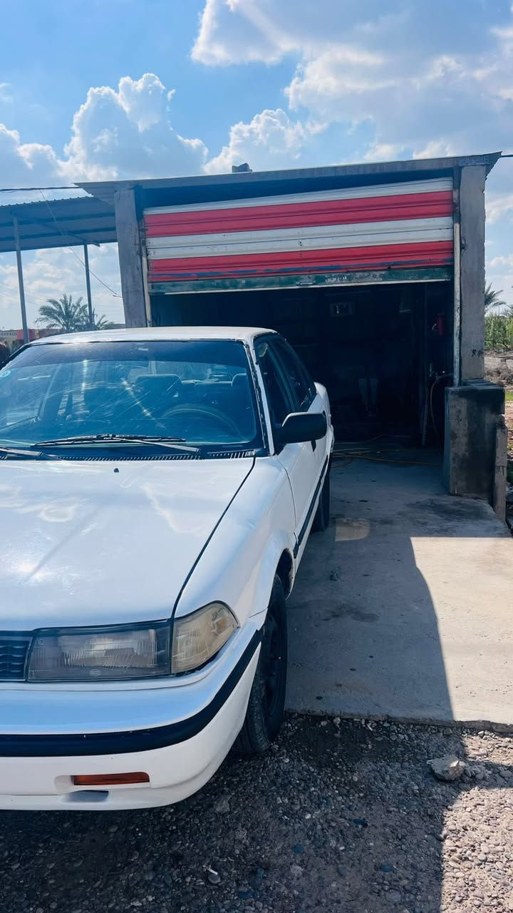 السلام عليكم كورلا يسره بلادي ياباني موديل ٩٢ رقم بغداد بسمي سياره مكفوله من الدعم والكلب والخياس 
كير عادي سنويه لل ٣١
السعر ٤٥
***********
***********
