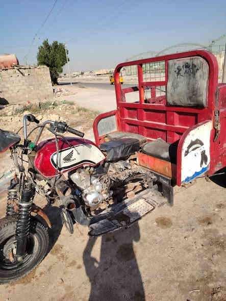 سلام عليكم ستوته همر لبيع مديل 2014. وكيل سيد خلدون مكينه ما مفتوحه جديده سعر 950 وبيه مجال هاذه رقم ***********
