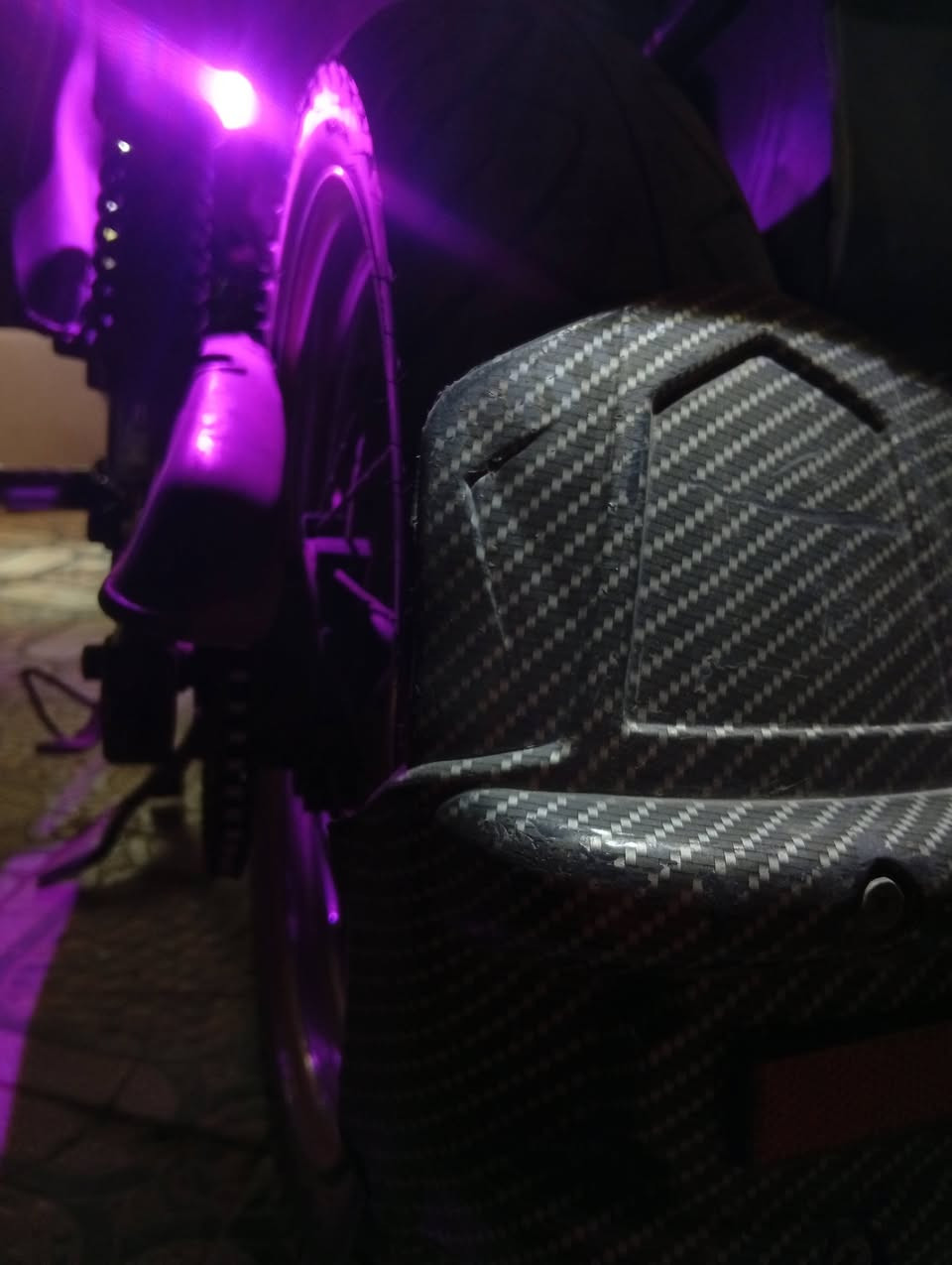 سلام عليكم وتحيه طيبه
دراجه للبيع دايوان LATTE🩷

اوراق اصولي اصولي موديل 2020 دراجه مامتعوبه ابد وع ايد وحده مابيها نقص بريكات بالمكان تياىات جدد  كلها نضيفه عليها منضومه زنون مكاني بابل المسيب متواجد بعد الفطور وبخدمتكم شرفونا  ***********
سعرها مليون و100بيها مجال
