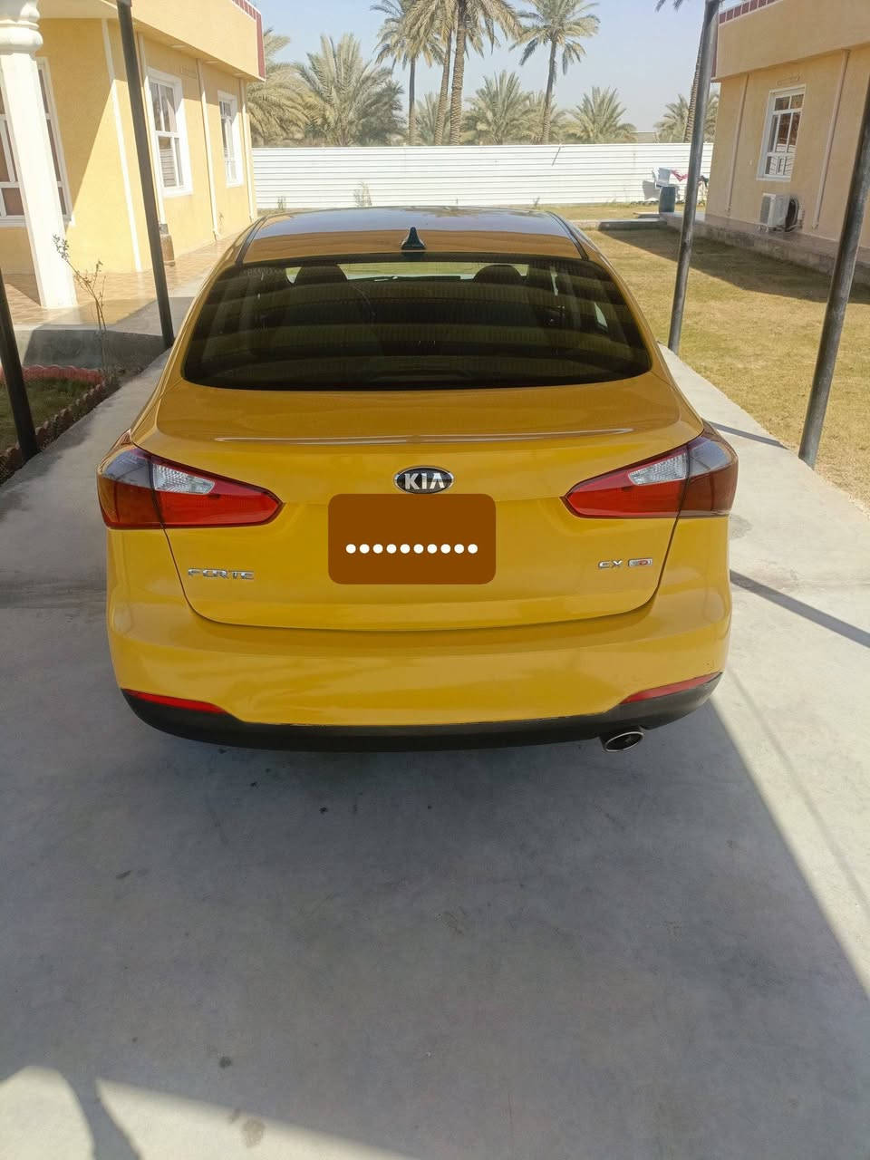 السلام عليكم سياره فورتي 2015 للبيع وارد امريكي حادثه قبق البانزين السياره خير من الله محرك 2000 تخم تاير جديد حداديه جديده السياره كامله ع اخر وجه سعر السياره 105ورقه المكان بغداد المدائن سلمان باك الرقم ***********
