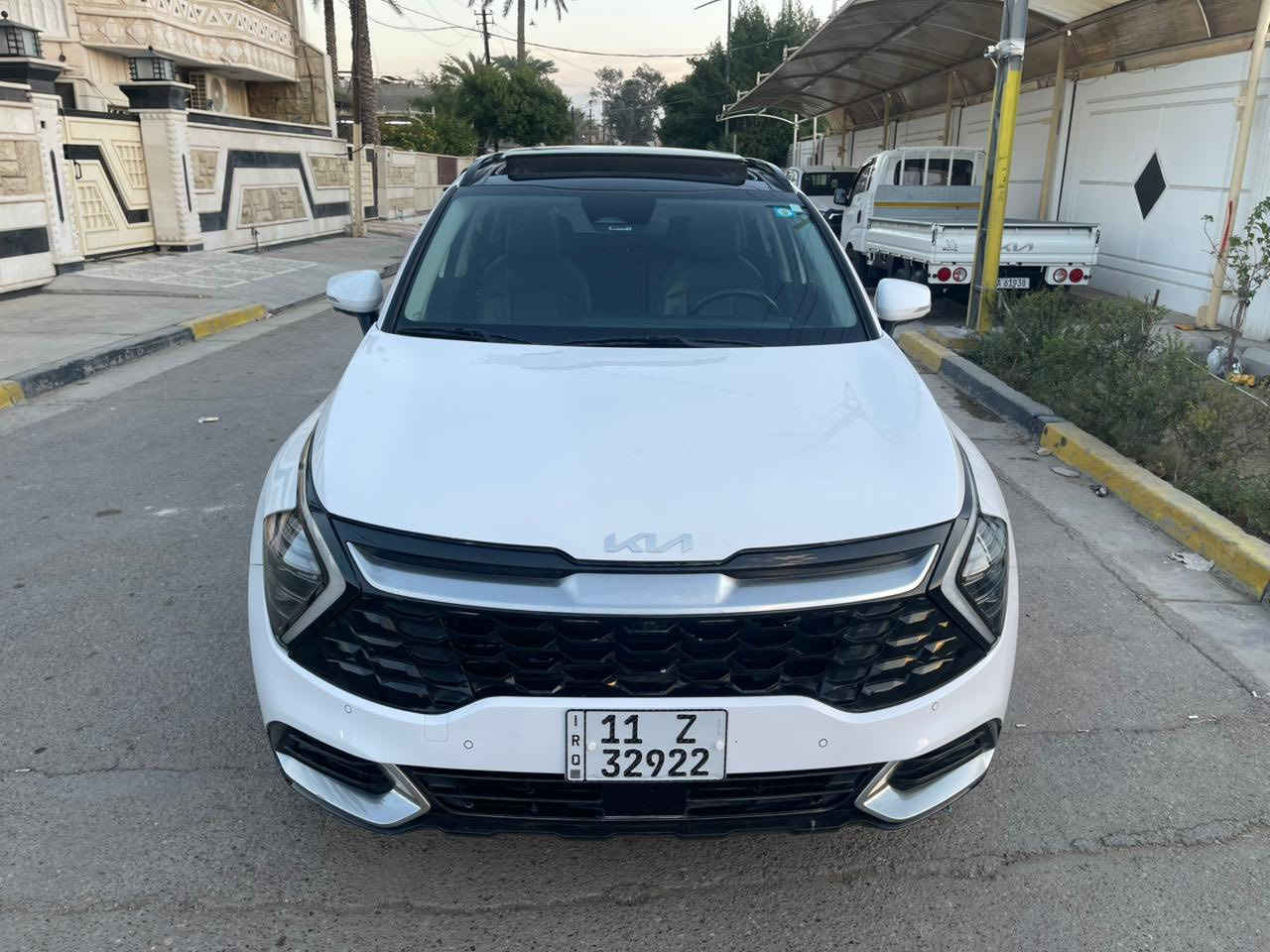 سبورتج 2023 وارد امريكي
فول مواصفات. للاخير  برستيج 
كامرات 360 
تدفئه تبريد  كشنات
جلد
بنورما
بصمه
تدفئه ستيرن
شاشه
رادار 
تشغيل عن بعد
خزن ميموري
السياره فول للاخير كامله بدون اي نقوصات
بدون تبديل لبيل واحد
بيه شبر بالنيد وشبر بالجاملغ فقط صبغ 
اما البقيه مكفول كفاله عامه من كلشي
سياره جداً جديده
ماشيه 17 الف فقط
السعر 228 وبيه مجال
بأسمي تحويل ثاني يوم
***********
