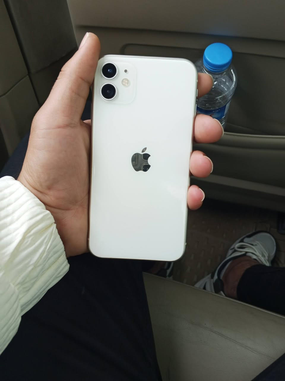 ايفون11
ذاكره64 
شاشه مستبدله اصليه 3خيارات
فيس ايدي واكف 
السعر 160 وبي مجال 
***********
