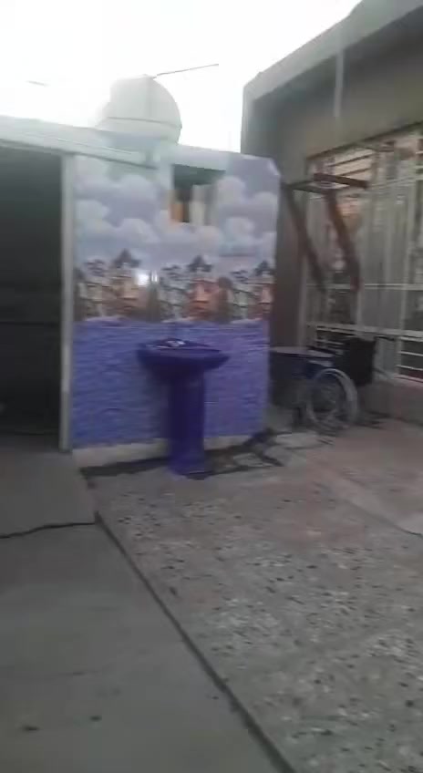 البيت طابو صرف بسمي أبناء درجه اوله حديث مع الأثاث كامل على شارع عام المساحة 175متر المواجهة 11 متر ونزال 17 متر. البيت مع الأثاث كامل 
زعفرانيه شارع المعهد قرب المنصه الهاتف صاحب البيت 
***********
واتساب
