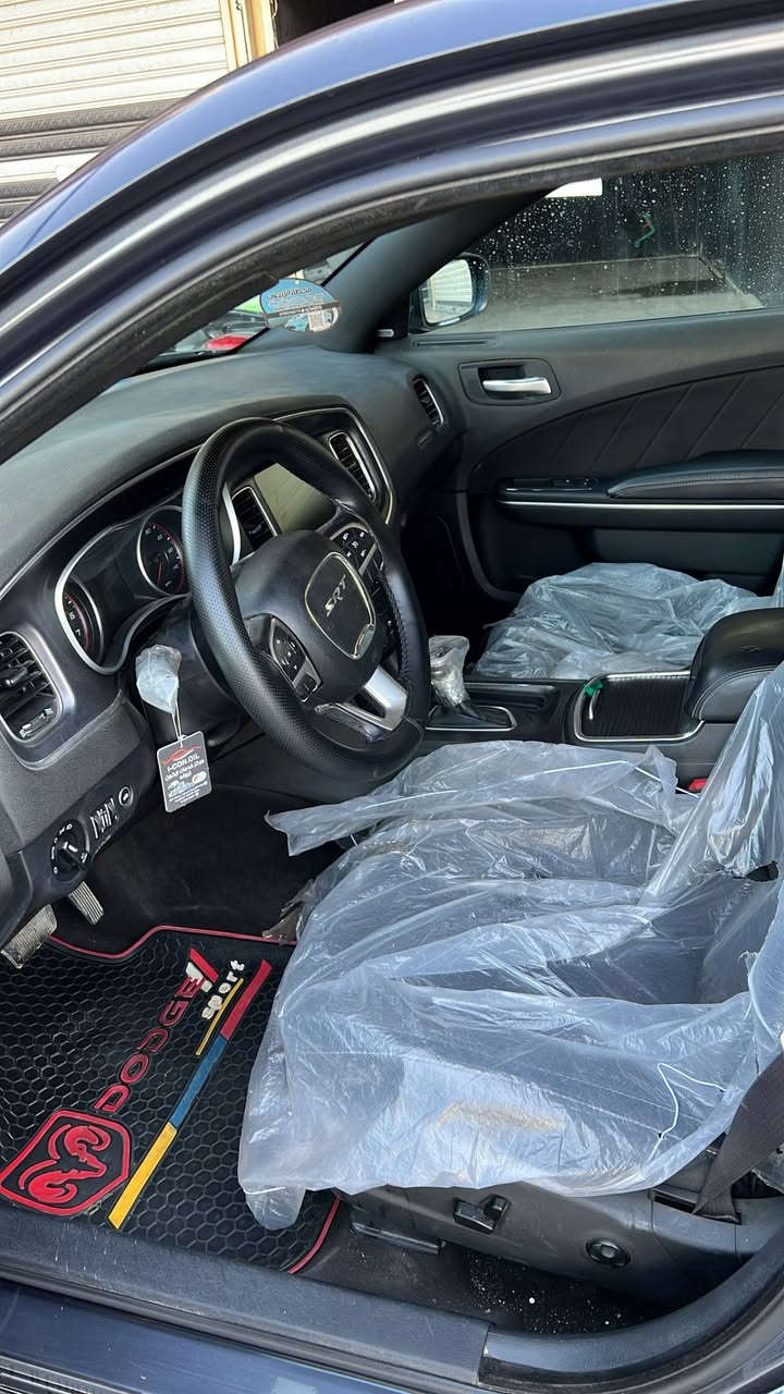 جارجر 2016 sxt
حادثها كما موضح بالصور سيارة تو ويل
محدثة كشنات دعاميات دركة ويالة SRT
رقمها بغداد انكليزي السيارة باسمي
مكاني بغداد الجديدة 
قرب مطعم الدرويش
ما متواجد ع الفيس 
واتساب او اتصال
***********
