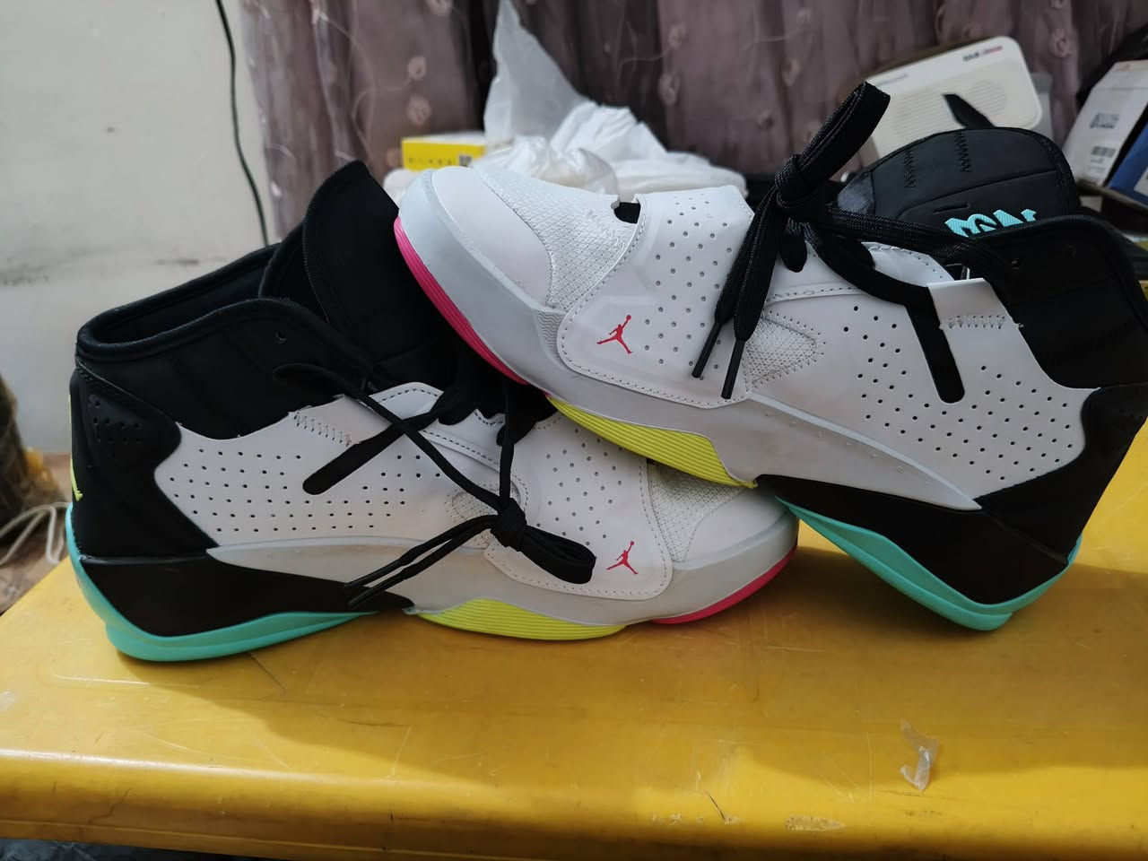 حذاء جوردن قياس 42 ب25مع التوصيل


**إذا كنت صاحب هذا الإعلان وتريد حذفه لأي سبب، رجاءا أرسل رسالة إلى الدعم الفني**