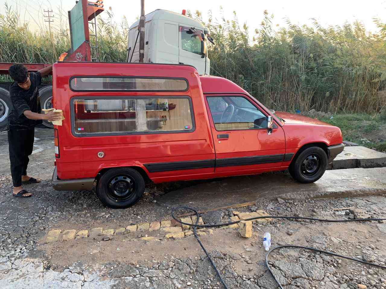 السلام عليكم للبيع رينو فرنسي مديل 92 مكان السياره ناصريه مركز السعر 34 ،،***********
