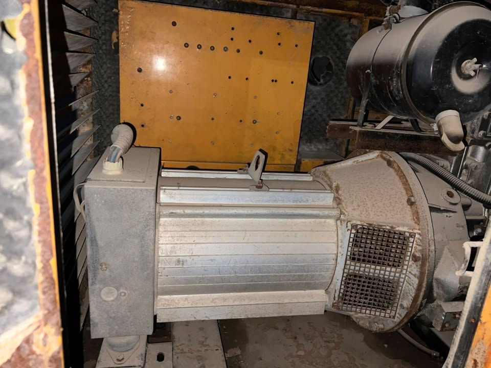 السعر 12 ورقة قفل 

مولدة 25 KVA للبيع

استخدام قليل جداً ومخزونة منذ فترة
كاملة وعلى آخر حباية وما بيها أي نقص نهائياً
حالة جيدة وجاهزة للفحص والمعاينة

📞 للتواصل والاستفسار:
***********
موقعها كربلاء/الهنديه
