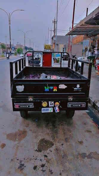 السلام عليكم شباب ستوته للبيع اوراق اصولي مديل ١٤ شاصي مكفول مكينه ٢٤ تخبل تعمير كله ٢٥ تخم تاير جاهزه الشراي يراسلني لو يتصل ***********
