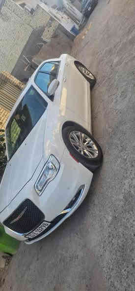 اوباما 300 C لمتدد فول مواصفات فتحه  سياره شبه لكلين حادثهاخفيف  رقم بغداد تحويل مباشر. صدرها جديد ولايتات عليها زنون سعرها 310.  وبيها مجال حك الجيه مكاني بغداد الحسينيه *********** بغداد
