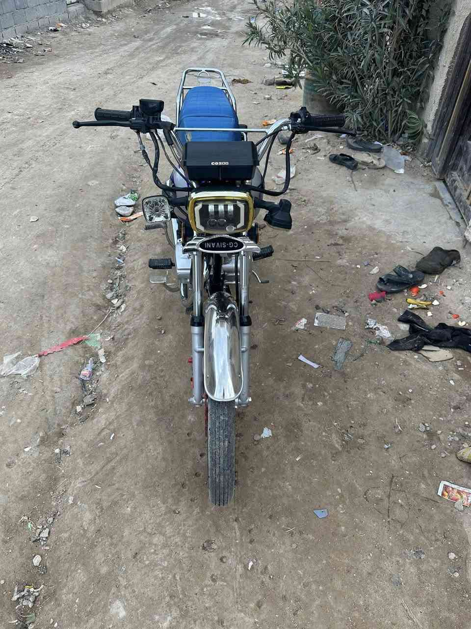 ‏سلام عليكم دراجة سيفون موديل 25 دراجة جديدة مكينة 150 كهربائيات شغالة أوراق سكينر دراجة كاملة ما بيها ناقص سلف شركة سونك السعر 725 وبيها مجال قليل للطيبين مكان كربلاء قنطرة السلام￼***********
