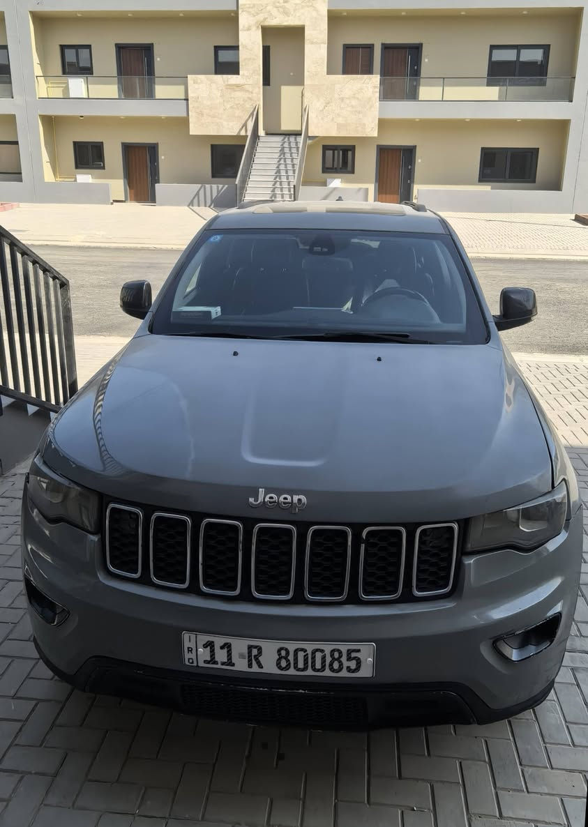 جيب موديل 2012 هيمي 5700 مصبوغه عام تغير لون ماشيه 215الف كيلو  رايدها ب140 وبيها مجال مراوس بجالنجر او جارجر بنفس السعر


**إذا كنت صاحب هذا الإعلان وتريد حذفه لأي سبب، رجاءا أرسل رسالة إلى الدعم الفني**