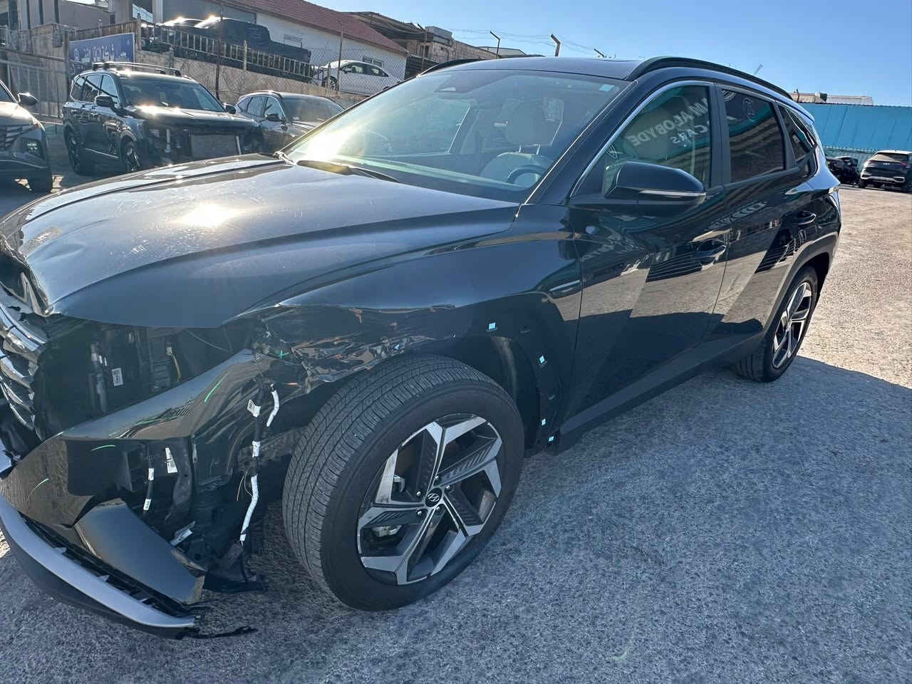 بسم الله الرحمين الرحيم.                                 

نوع السيارة🚘✅ هونداي توسان/  الموديل 2024.     

حجم المحرك🚕🚕🚕2500🚦🚦.                                                                  

.             اتصل وتدلل بالخدمة   
  مواصفات السيارة (فتحة /بصمة/  كشن كهرباء/ وجنطه كهرباء)🚘
السيارة موجود ✅بالاردن  🚗المنطقة الحرة الزرقاء                    

الضرر واضح بالصور ✅ بدون ارباك  🚘السيارة تشتغل وتمشي.   

الاستفسار او التصال  على الرقم  ***********             

او مراسلة واتساب على الرقم الاردني 00962797080658. 

عنوان المعرض🛣️🛣️⬅️شارع 18 شمال المنطقه  الحرة🚗🚗🚗🚦🚦. 

السيارة 🚎🚙🚗🚘مكفولة من الصبغ✅✅🚦🚦

السيارة 🚗🚘🛻مكفولة من الصبغ✅🚦

