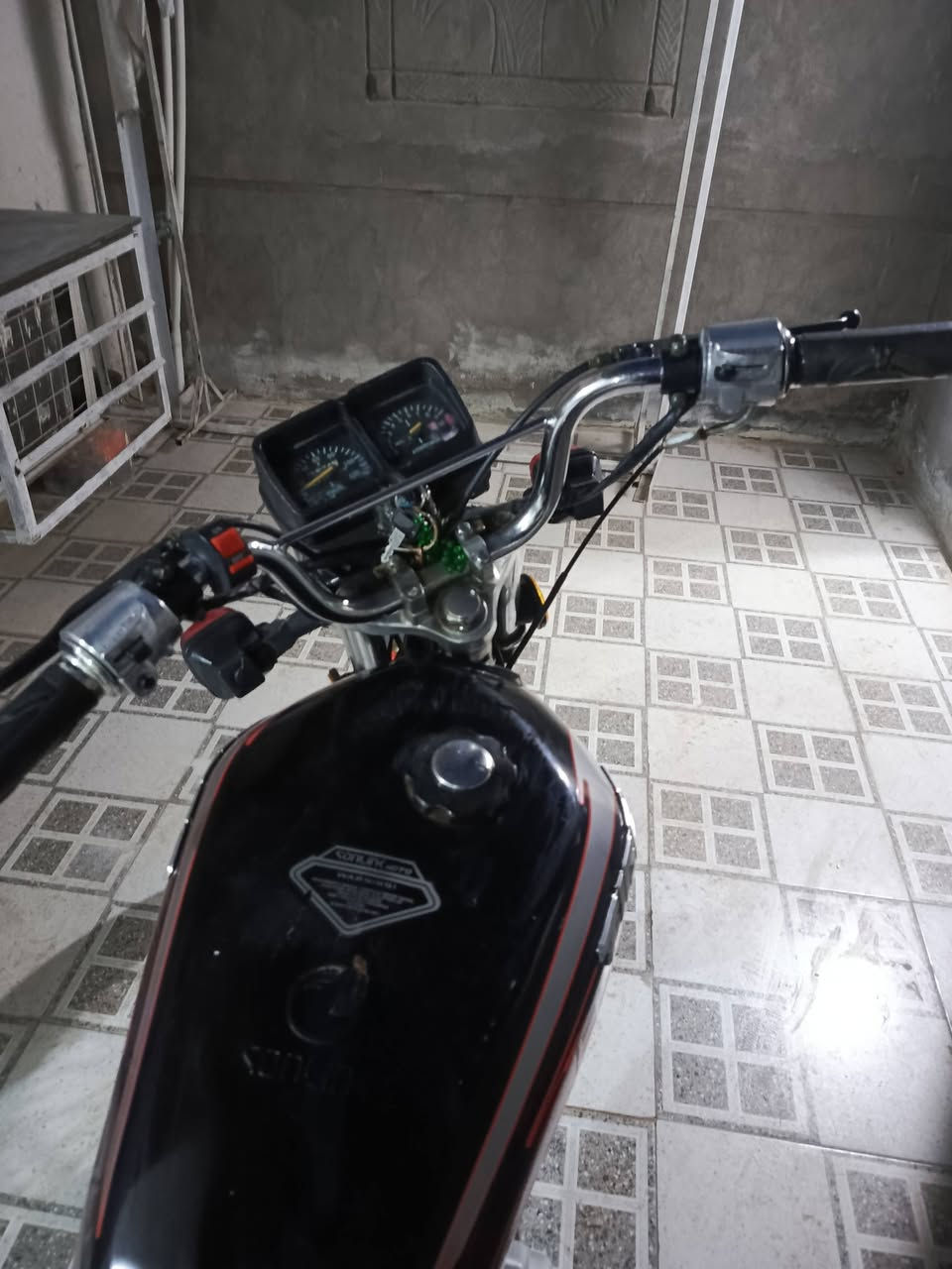 عليكم دراجه تايكر  2020 أوراق كوت 5 للبيع       دراجه كهربائية كله شغاله لدراجه مابيه اي شي احله من لصوره المكان واسط العزيزية السعر 525 وبيه مجال الاستفسار الاتصال على الرقم التالي***********
