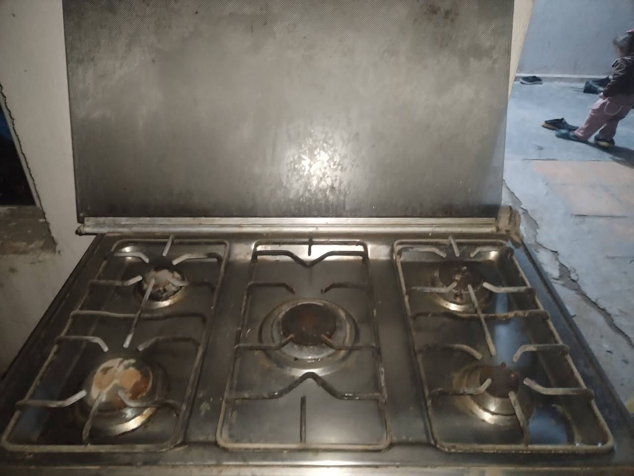 طباخ كريازي عايز تصليح قيم واخذ مكاني نجف قريه الغدير ***********
