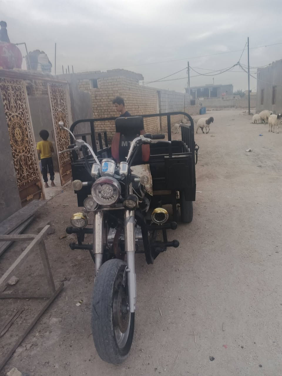 سلام عليكم ستوته لبيع ستوته اوراق اطيه كفاله عامه مكاني السماوه قضاء الخضر وبعد نقطه المحجر سعره بوحده مو وي ستوته وشراي يخابرني ‏‪***********‬‏
