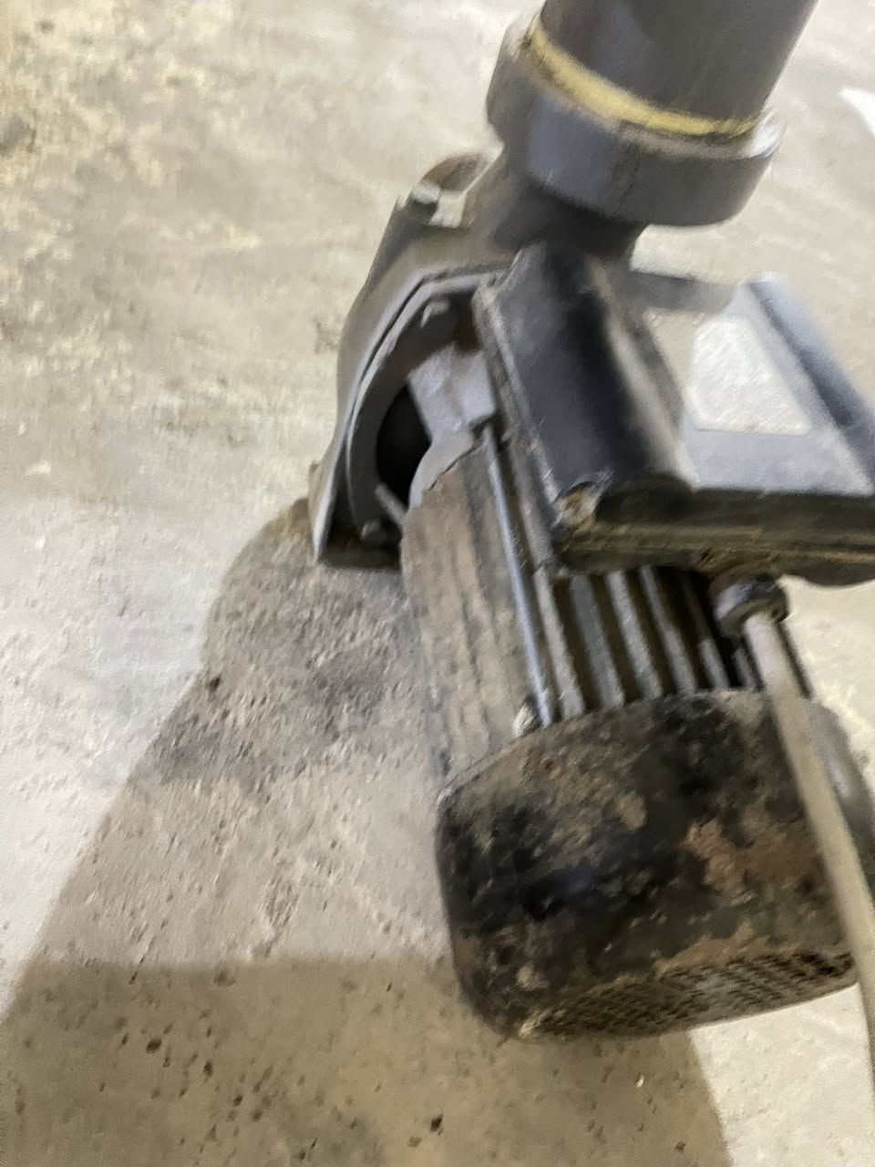 لسلام عليكم ماطور شيمينك ابو الاربعه 4 
القدره 3 حصان ملفوف للامانه بس نضيف كلش بوربرن والخنزيره بالاضافه العكس والموصله وياا السعر 110 قفل اتصال ***********
