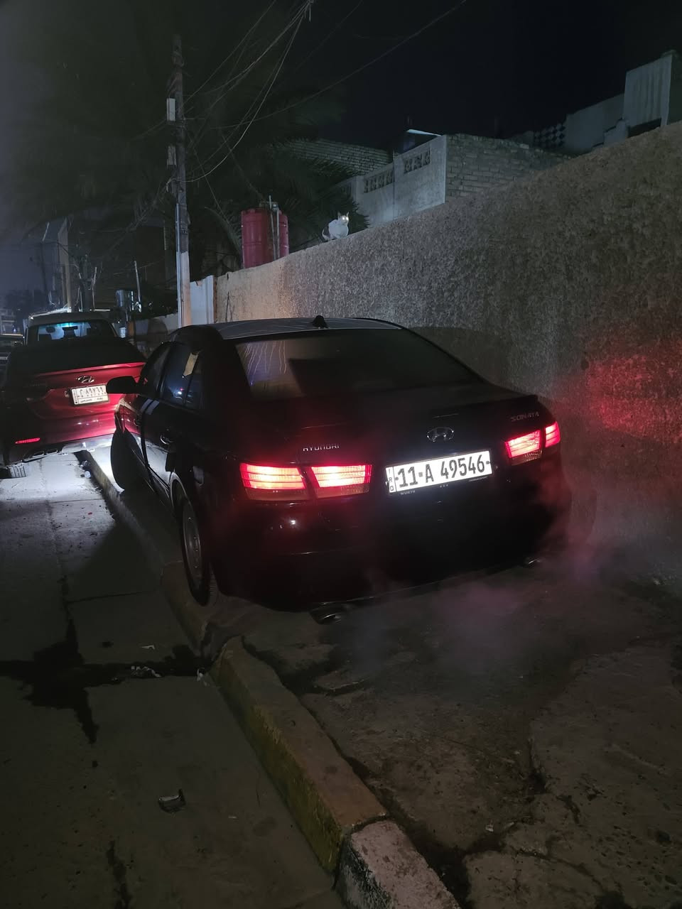 السلام عليكم  سوناتا ٢٠٠٧ وارد امريكي حادث امريكة جاملغ الخلفي وبل عراق الجاملغ الامامي وحافة البنيد تعتبر قطعتين وشوية من لبنيد ماشية ١٨٨ الف حقيقي 
مكينه ٦ سلندر عليهة منضومه مال غاز يعني صررف ماكو ابد لباقي كلهة كفاله محرك كير دواخل مكفولات غرفته نضيفة وكهربائياتهة شغاله كلهة السيارة سلايد روف  رقم بغداد ب اسمي ملاحضة القمارة بيه جراد خفيف 
السعر ١٠٠ وبيه مجال السيارة مال جناي وكلش حلوة وقليل اكو بنضافتهة 
مكاني شعب ***********
