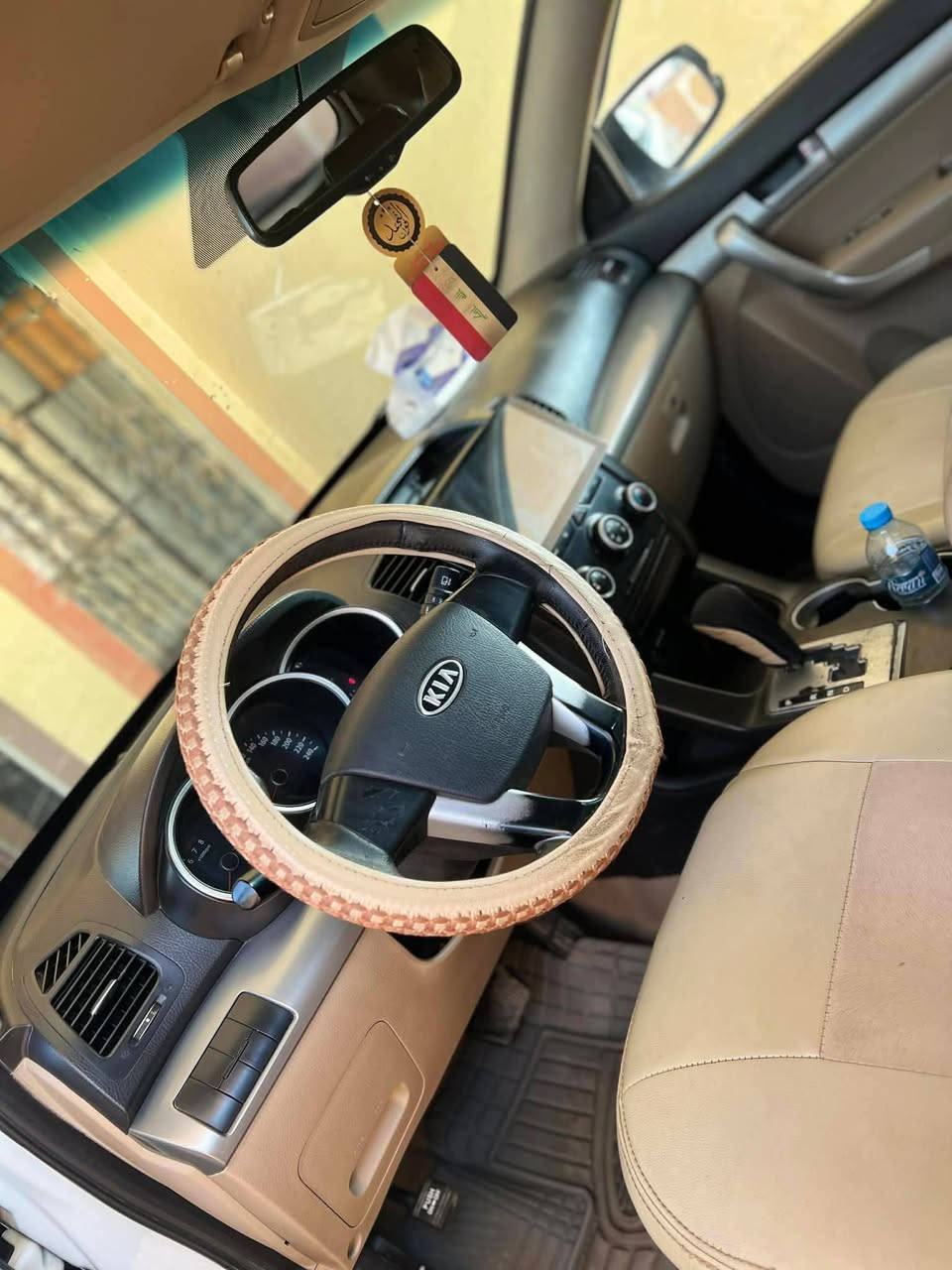 السلام عليكم اخوان سياره نوع سورنتو موديل 2012 خليجي 7 راكب كلين بدون صبغ محرك 4 دوش سنويه بأسمي السعر المطلوب 148 للأستفسار الأتصال على الرقم /*********** /مكان السياره صلاح الدين قضاء الشرقاط يرهم مراوس بسياره بيكب عذاري
