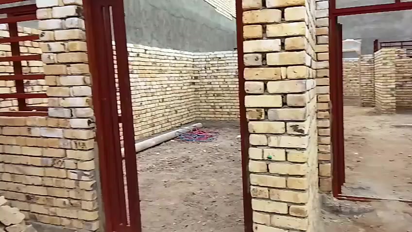 هيكل دار طابو صرف للبيع الحيره حي الحسين شارع ٢٠ الاساس مسلح والبناء طابوق اصفر يحتوي على غرفتين وصاله ومطبخ وصحيات داخليه وخارجيه واستقبال ومكشوفتين المساحه ١٥٠ م (٧ ونص *٢٠ م ) مكتب المجره للعقار في الحيره والمناذره للاتصال ***********
