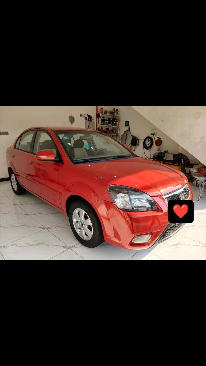 كيا ريو 2011
مكفوله من الضربه وتبديل مصبوغه عام اثر جراد 
مكينه 1600
بغداد بأسمي السعر 90وبيه مجال الاتصال ***********
