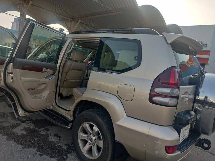 برادو ٢٠٠٧ رقم بصرة انكليزي بسمي محرك ٦ سلندر السيارة كفالة كير ومحرك  رقم شبه مييز
حدادية جديدة 
تخم تاير جديد 
غرفة نظيفة 
تبريد ٣ قطع 
دبل تانكي 
سبير تعليك 
السعر : 145
مكان السيارة : البصرة _التنومة
واتساب : ***********.    
اتصال : ***********
