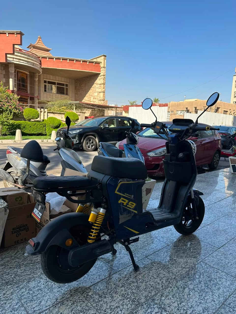 السلام عليكم
r9 2026
استخدام شهر 
جديده لوك 
وياها دبل سويج بصمه تشغيل عن بعد
كارتات ثنين تشغيل 
شاحنه اصليه وياها 
وبايدر وسله ممفتوحات بالكارتونه 
كلشي بيها شغال 
سعرها 525 بيها مجال بسيط 
ماكاني بغداد زيونه 
***********
