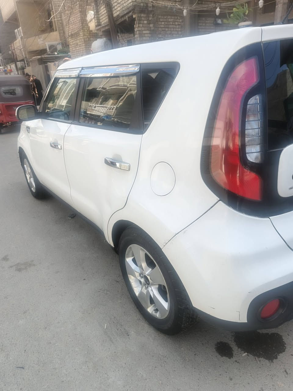 رخصت الادمن المحترم كيا سول وارد أمريكي موديل 2019 حادثها جانبي السونر مع الصور منشور السياره نظيفه او اي نقص مابيها السعر 118 وقه بيها مجال للشراي الهاتف *********** الشراي يتصل مامتواجد على الفيس ولا على الخاص مكلف بل نشر العنوان بغداد الجديده النعيريه قرب سوق الشعبي
