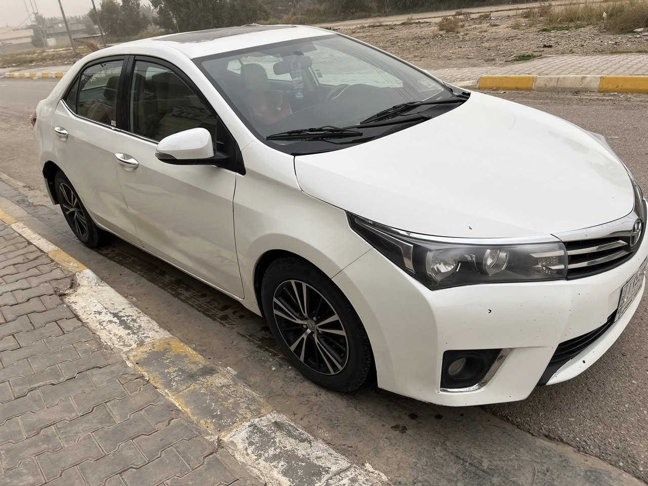 تويوتا كورلا 2014 خليجي بصمه محرك 2000 لون ابيض صدفي بسمي هزه جديده شرط التحويل....
السيارة مكلوبة بدون تكم وبدون دواخل بدون ايرباك سيارة جاهزة بدون اي نقص .... سيارة حلوه واحلى من الصور.....

محرك 4/2000 سلندر ..... محرك ما مفتوح ........

شرط محرك وكير وصدر وكهربائيات وتبريد وتدفئة

وتخم تاير سيارة جاهزة من كلشي ....

مواصفات فول بصمه وحساسات وبلاجكتورات

ومري شفط وشاشه وكامره ولدات وتحكمات وداخل صحراوي  وسلايت وبعد بيها اهواي مواصفات ما يحتاج اذكرها .....السعر 110 الاتصال *********** 
العنوان ديالى / دلي عباس
ملاحظة السيارة ماتي وبسمي ومال جناي بس حتاجيت واريد ابيع امانة الله ورسولة
