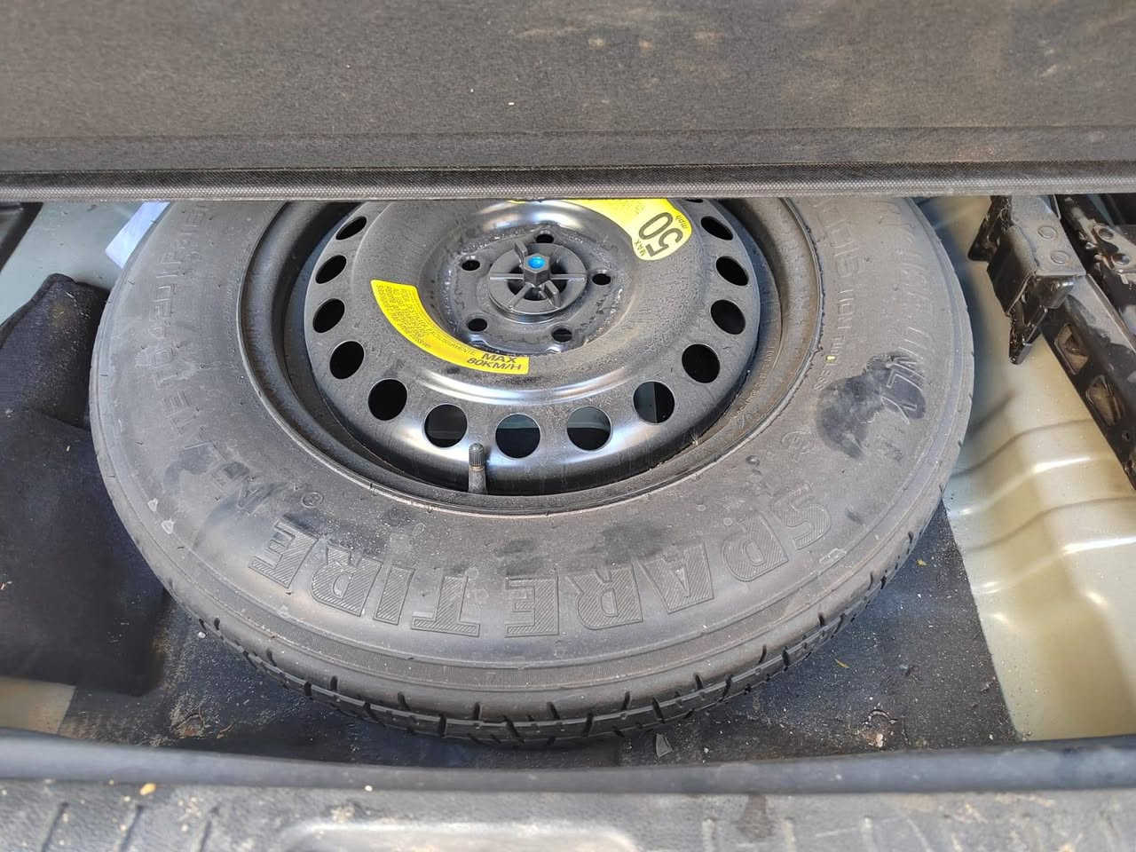 السلام عليكم ورحمة الله وبركاته
سبورتج موديل٠2021وارد امريكي السعر 165 وبيها مجال

مكفوله من الصبغ والتبديل حادثها فقط باب السائق

مواصفات 

محرك 2000 

تحديد مسار / رادار جانبي / بنوراما / شفتات ستيرن / ستيرن حرف D / داخل جلد اسود ملكي / اريل نفكيشن / شاشه بلاديه / نزول منحدرات / خمس تجاوي / تحكمات ستيرن / مود درايف / كامره / 

 

للاستفسار  ***********
