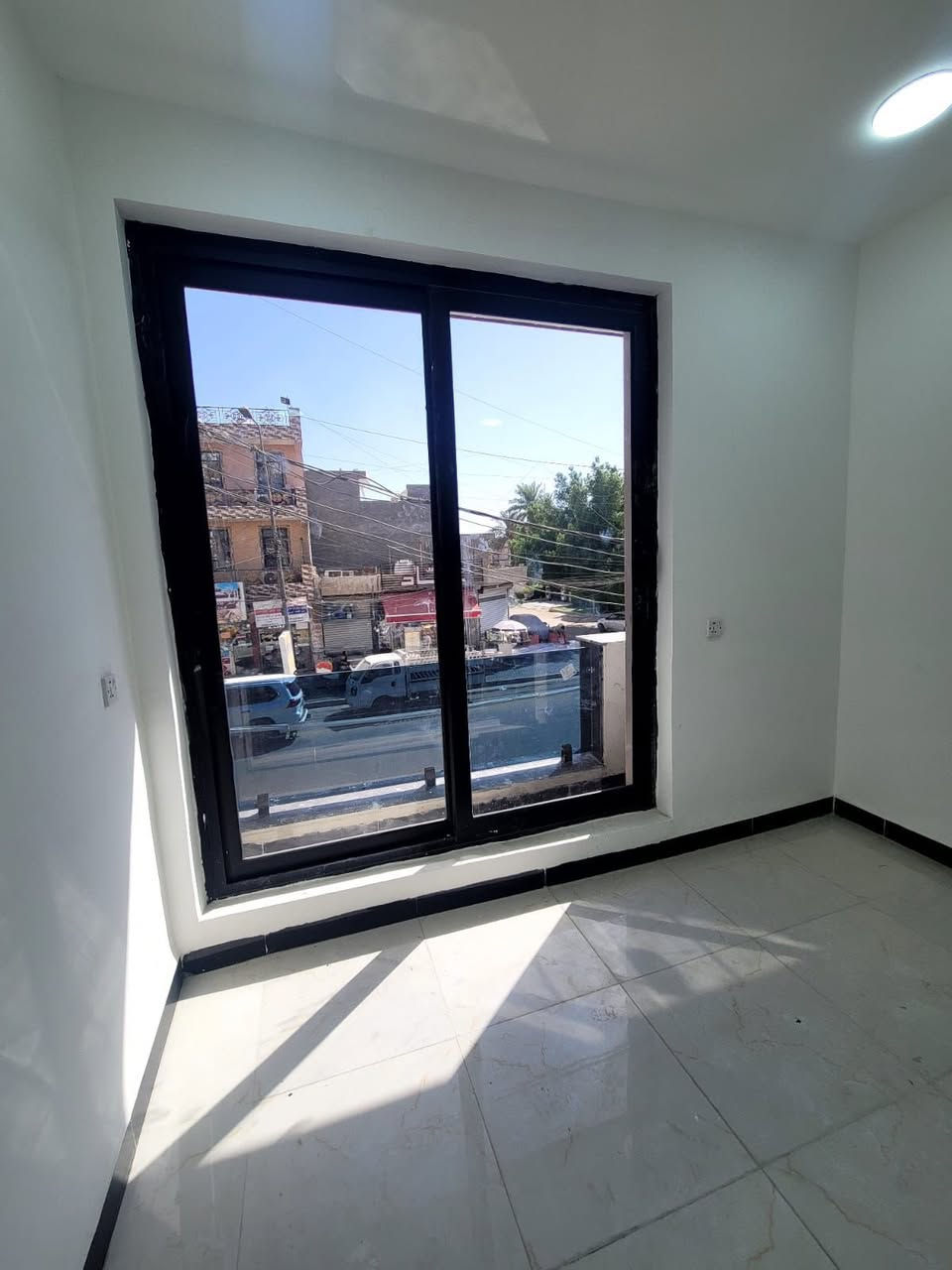 عمارة تجارية ركن للبيع
( عمارة اكد )
تقع في بغداد - شارع مستشفى الطفل المركزي
المساحة 107 متر 
تحتوي على 7 شقق ومحلات تجارية عدد 2
واردها الشهري 5 مليون وربع ( 5,250,000) دينار عراقي 
للاستفسار الأتصال على الارقام 
***********
***********

السعر 920 مليون وبيها مجال
