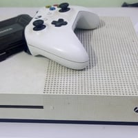 Xbox One S • جويستك أصلي • مدينة الصدر