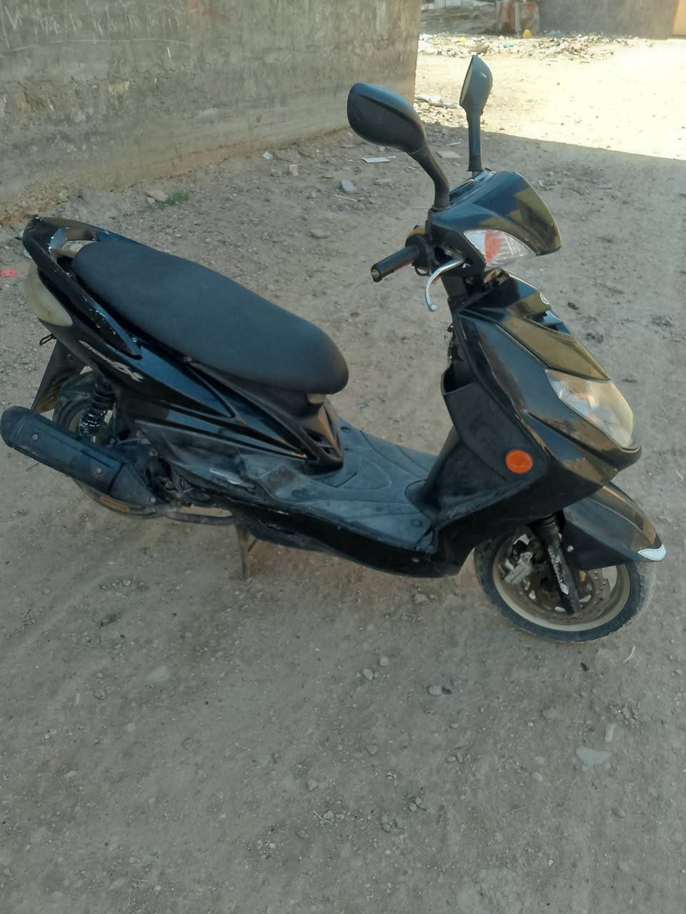 سكنس فحل
نوزل خطين 
كل نقص مابيها 
ما متواجد على فيس 
المكان الدورة 
***********
