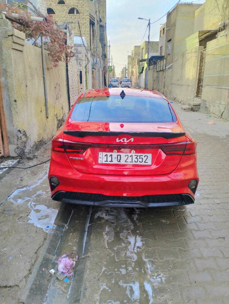 سلام عليكم فورتي مديل 2023 وارد امريكي حدثها تصليح البنيد نفسه اليبل واحد بدون تبديل وبيها كلير شرط مال امريكه جاملغ امامي وباب السايق مكفول من المعجون فقط كلير كير ومحرك مكفولت برغي ما مفتوح بيهن شاصي الغد مكفول السياره مدوشمه ارضيه دواخل اليلون حراري جداً نضيفه ماشيه 50 مايل السعر 148 وبيها مجال *********** صور الحادث بل منشور
