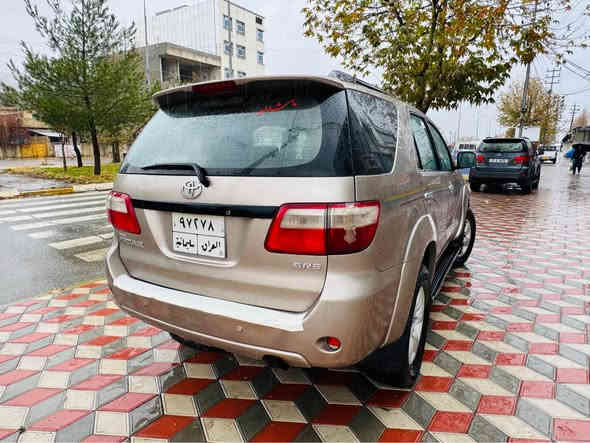 تۆیۆتا فۆرچنەر  2009
سێ ڕیز کوشن تۆماتیک 
دەبڵ ئەکسل کامل تەعمیری بۆکراوە 
 ناوزەردە 
قاسرینە( تا ٥ ساڵیتر ناکرێت بەناوتەوە ) کەفیلی ئەکەم لەدوای ئەماوە ئەکرێت بەناوتەوە سەنەوی تا مانگی ١٢/٢٠٢٦ تازەیە 

٤تایەی تازە و سەقفی کاڵ بونەوەی هەیە
***********
***********
پێنجوێن بنجوين
