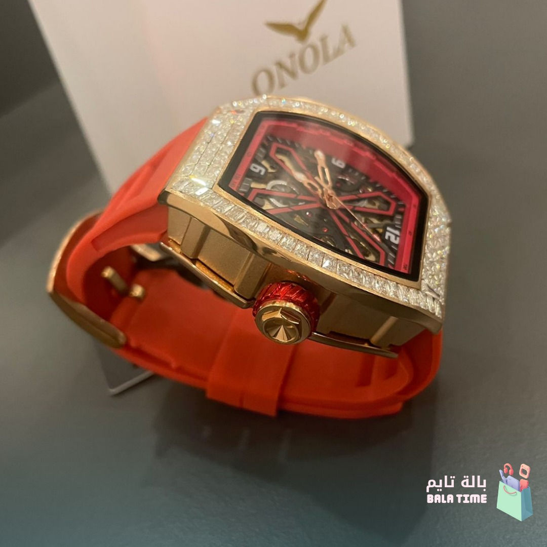ساعة ONOLA الفاخرة ✨⌚
حالة المنتج: ممتازة (جديد مع العلبة الأصلية)

المميزات التفصيلية:

تتميز الواجهة بزجاج كريستالي عالي الوضوح يحمي الماكينة الشفافة من الصدمات حيث تبرز التروس الداخلية خلف العقارب الذهبية، مما يمنحك شعوراً بعمق التصميم الميكانيكي في كل لحظة تنظر فيها للوقت.

صنع اطار الساعة من معدن صلب باللون الذهبي، ومحاط بصفوف مزدوجة من الفصوص الكريستالية اللامعة التي تضفي بريقاً ملكياً يخطف الأنظار.

قلب الساعة ينبض بمكينة أوتوماتيكية احترافية، ويمكنك الاستمتاع بمشاهدة دقة حركة التروس الذهبية من خلال النافذة الشفافة في خلفية الساعة، مما يثبت جودة الصناعة.

سير الساعة مصنوع من مادة السيليكون وباللون الأحمر ليمنح الساعة طابعاً عصرياً وجريئاً، مع وجود زر تحكم مغلف باللون الأحمر ليتناسب تماماً مع لون الحزام.

سير الساعة مصمم بفتحات تهوية لضمان راحة المعصم عند الارتداء الطويل، مع غطاء خلفي مثبت ببراغي دقيقة لضمان حماية الماكينة والحفاظ على قيمتها الفنية.

السعر: 25 ألف دينار
راسلنة خاص وأحجز قطعتك الان.

متوفر ✅


**إذا كنت صاحب هذا الإعلان وتريد حذفه لأي سبب، رجاءا أرسل رسالة إلى الدعم الفني**