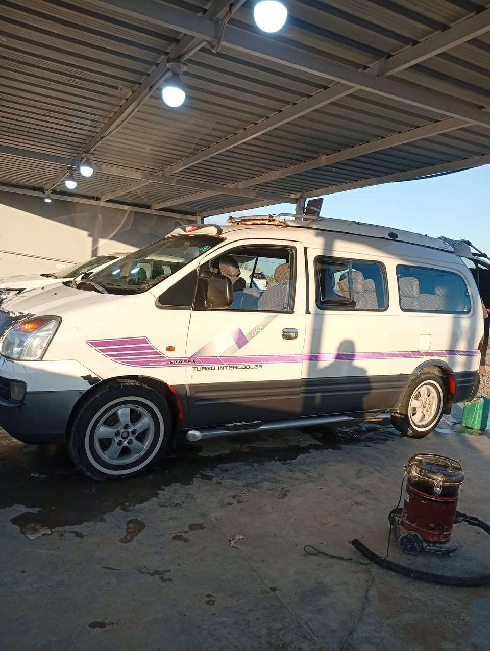 السلام عليكم.. ستاركس 2007 مفتوح كهربائيات كلهة شغالة تخم تاير  مكينه خير من الله   رقم الماني  وسنوية2030  مداور ثاني يوم السعر 78 بيه مجال شي قليل للاستفسار اكثر الاتصال على الرقم ***********
