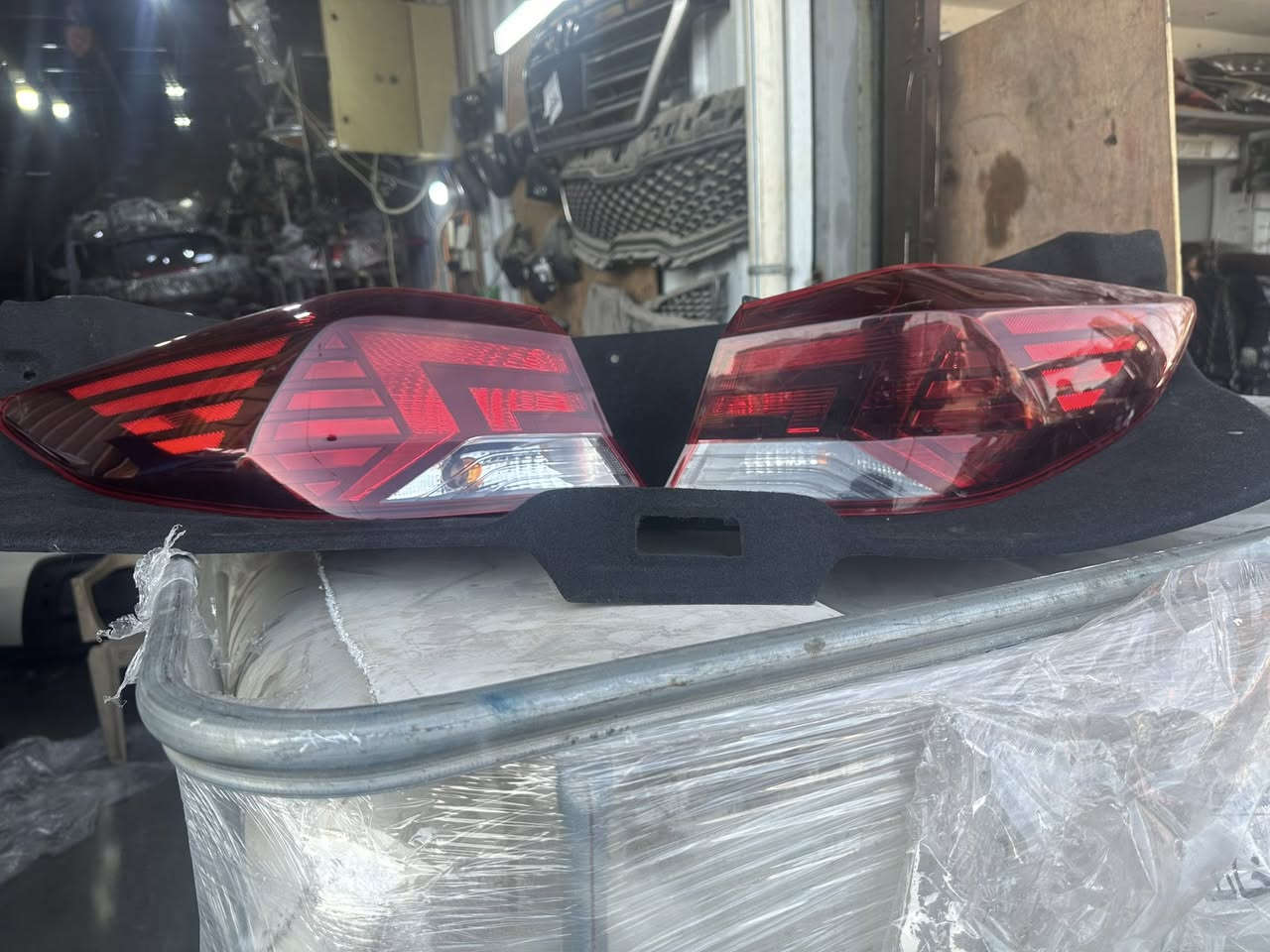 متوفر جميع اغراض النترا  أوبتما فورتي من موديل 2011 لحد 2022 أبواب صناديك كله أمريكي ابو ليبل  
رقم ***********
