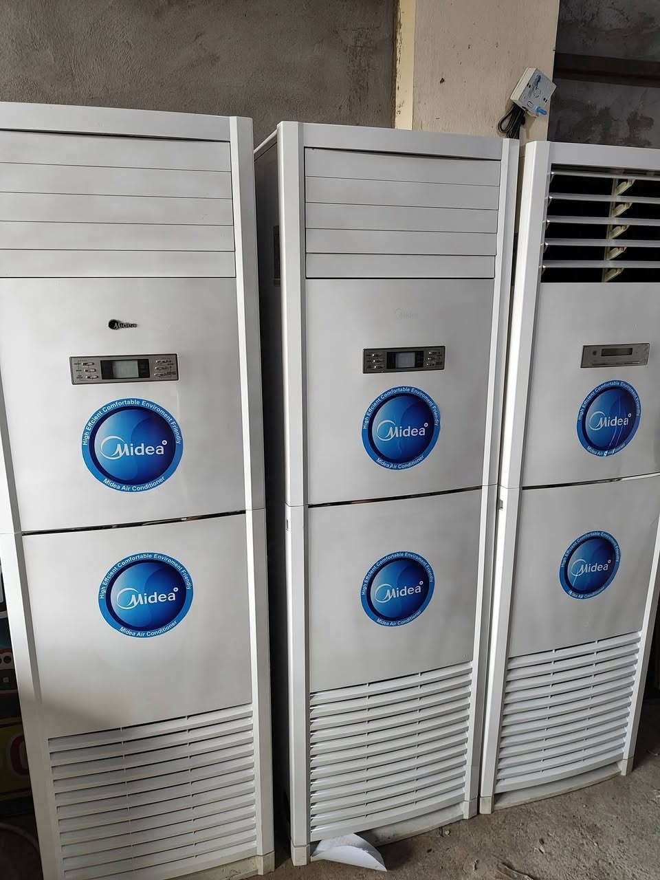 كنتوريات 3طن  نضافه 90💯
ميديا الحافظ  توسوت 
كامل ملحقاتهن كيبلات ريمونت بواري جديد 5متر 
غاز مقفول 
ضمان شهر 
متوفر نقل وتنصيب 
العنوان الحديد المدخل الاول 
***********
