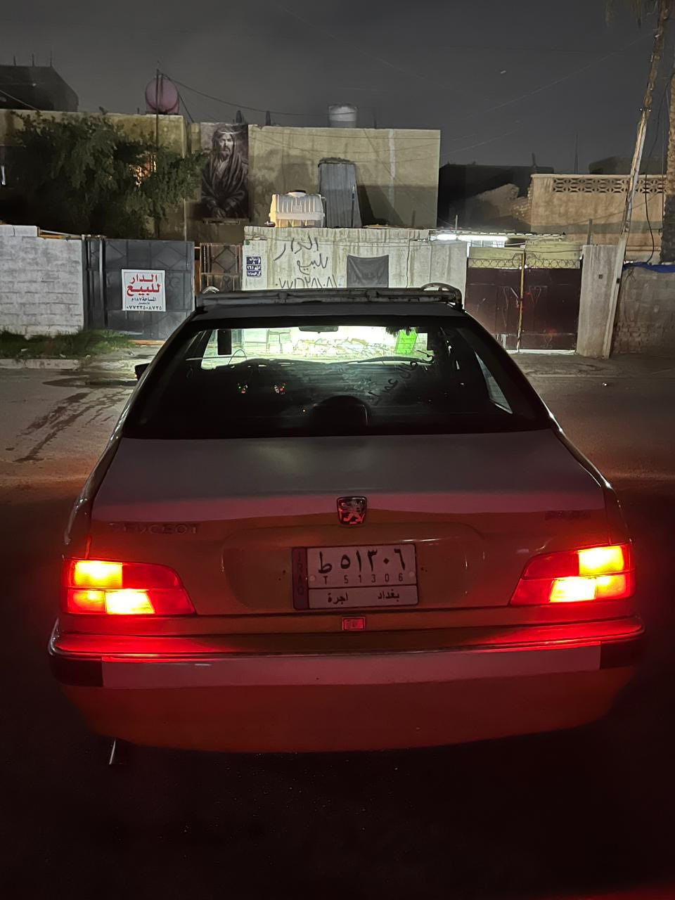 سلام عليكم. بيجو بارص للبيع موديل 2012 كشرها 80/100 غرفتها كلها جديده
هربائياتهت. كلها جديده. دعاميات جدد حداديه 70/100  مازدات وبك لايت جدد. تبريد شغال. تدفئه شغاله. مكينه وكير مكفولات المكينه فرنسيه. سياره جاهزه.  مكاني بغداد زعفرانية رقم  ***********سعر 35 وبيها مجال بصيط
