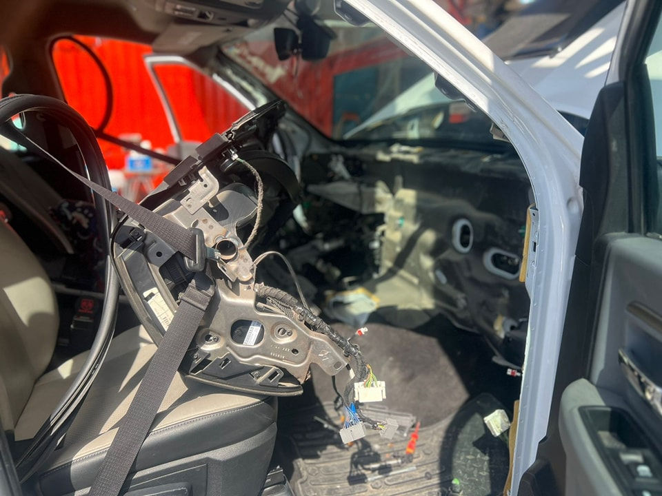 تقدم #خدمات_ابوياسرلتبريد_السيارات #خدمة_الصيانه الشامله 🔧#لمنظومة_التبريد❄️ وبلاسعار التنافسية مع تخفيظات كبيرة باسعار العمل وفتح #الدشبول_وشحن_الغاز..
#لجميع_انواع_السيارات     134 او 1234yf 
         ===============$==============
      علما توجد خدمة الصيانة الموقعية داخل محافظة بغداد 
                  ****************************
من الاعمال اليومية للورشه 💯 ✔️✔️
#دوج _رام_2018

تم الفحص بالجهاز الإلكتروني وفتح دشبول وتبديل فريز وكالة اصلي 
مع شحن غاز 1234yf نيفادا الايطالي الأصلي 
مع ضمان سنتين 
بالميزان الإلكتروني حسب الكمية المقررة للشركة المصنعه 

               ************************

❓كما يتوفر لدينا #جميع #الادوات #والمواد #الخاصة #بمنظومة #التبريد #الاصلية #لكافة #السيارات

#خدمات #ابوياسر_لتبريد_السيارات
#بغداد / #شارع_النضال/ #القصر #الابيض/
مقابل #شركة النهرين للطباعة

‏‎#متواجدون_كل_ايام_الاسبوع ✅

                ==========================
 
                   الفحص وتحديد العطل مجانا

*********** حسين 
*********** ابوياسر
